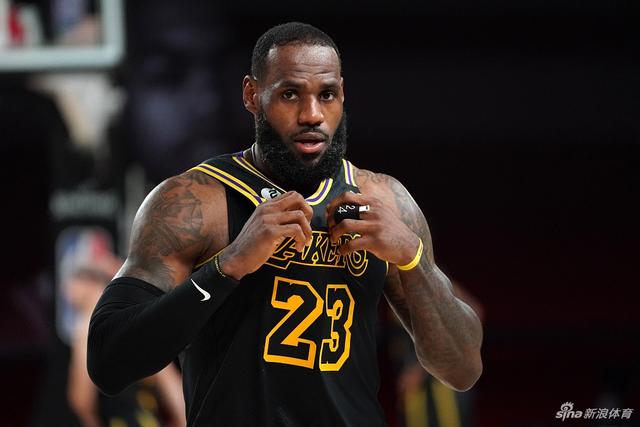 苏超：超20万球迷制造全城狂欢 一场南通全域的胜利